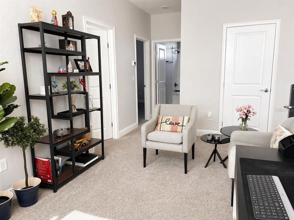For Sale: $694,000 (5 beds, 3 baths, 2882 Square Feet)