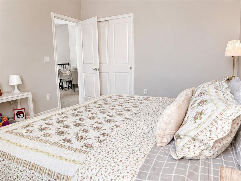 For Sale: $694,000 (5 beds, 3 baths, 2882 Square Feet)