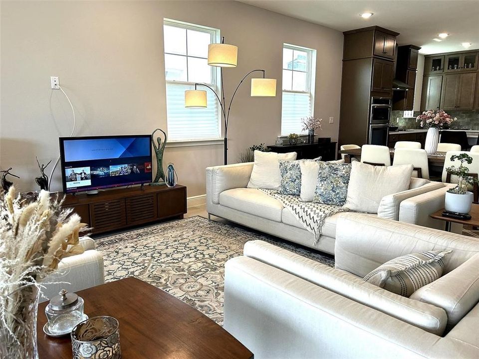 For Sale: $694,000 (5 beds, 3 baths, 2882 Square Feet)