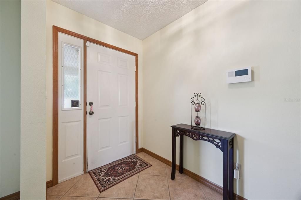 Activo con contrato: $325,000 (3 camas, 2 baños, 1819 Pies cuadrados)
