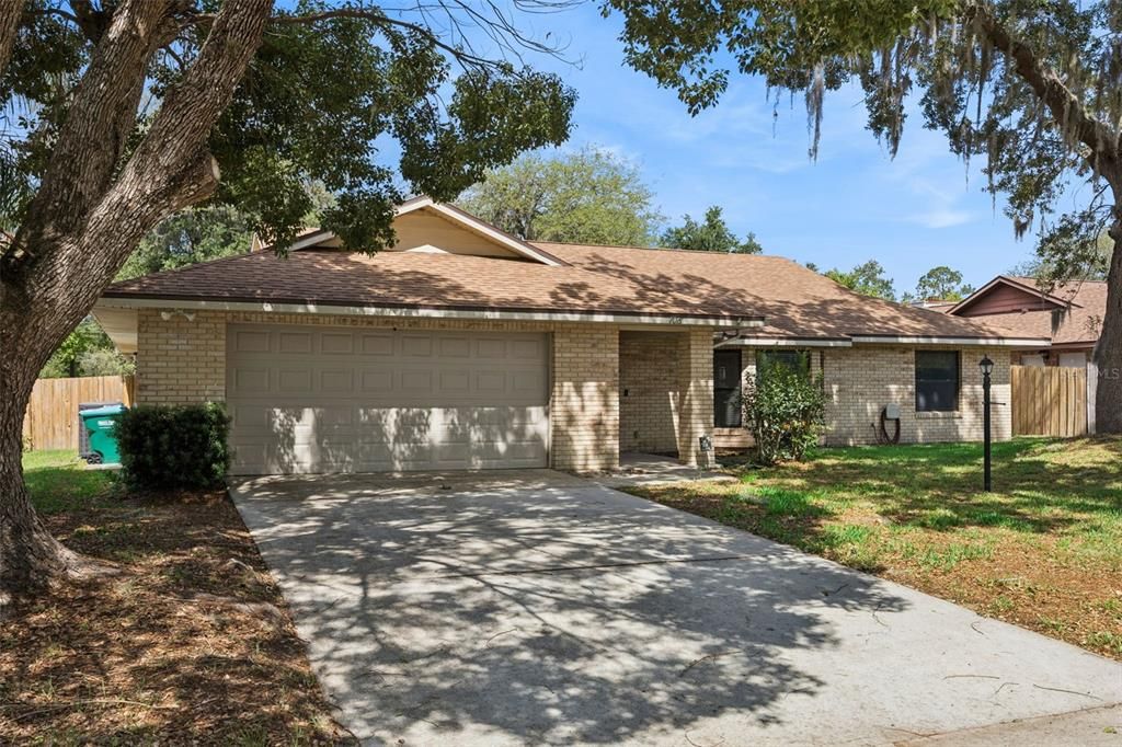 Activo con contrato: $325,000 (3 camas, 2 baños, 1819 Pies cuadrados)