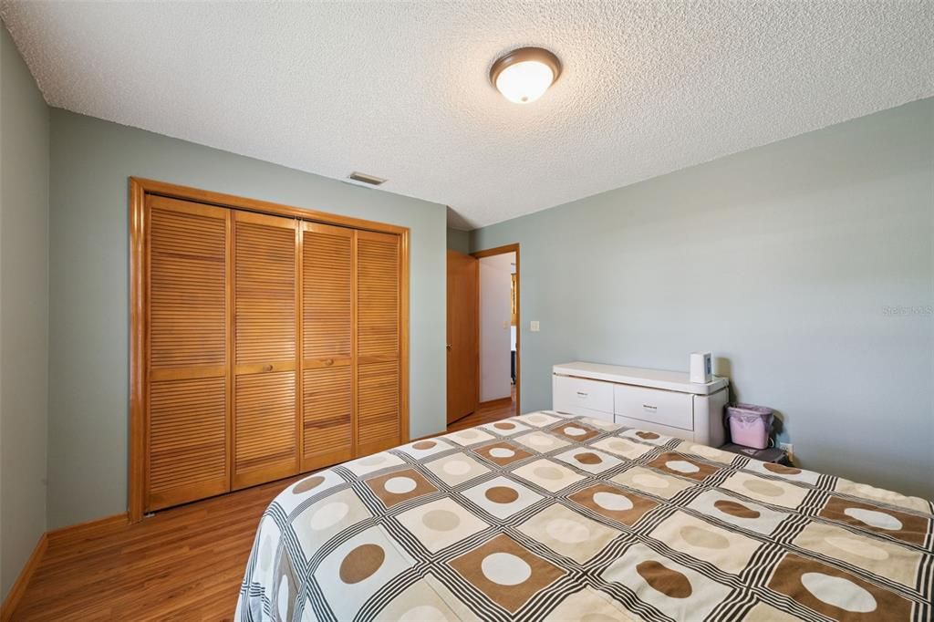 Activo con contrato: $325,000 (3 camas, 2 baños, 1819 Pies cuadrados)