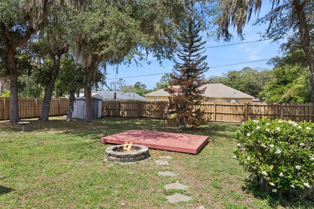 Activo con contrato: $325,000 (3 camas, 2 baños, 1819 Pies cuadrados)