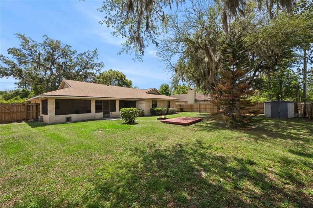Activo con contrato: $325,000 (3 camas, 2 baños, 1819 Pies cuadrados)