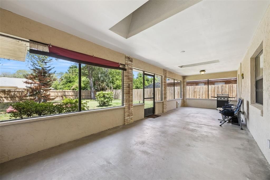 Activo con contrato: $325,000 (3 camas, 2 baños, 1819 Pies cuadrados)