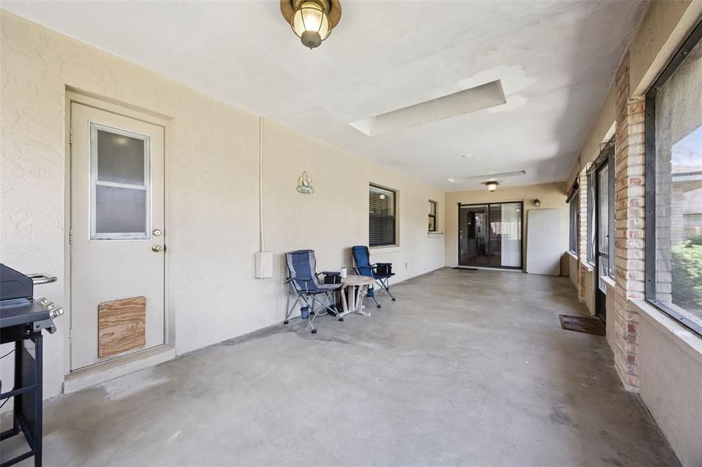 Activo con contrato: $325,000 (3 camas, 2 baños, 1819 Pies cuadrados)