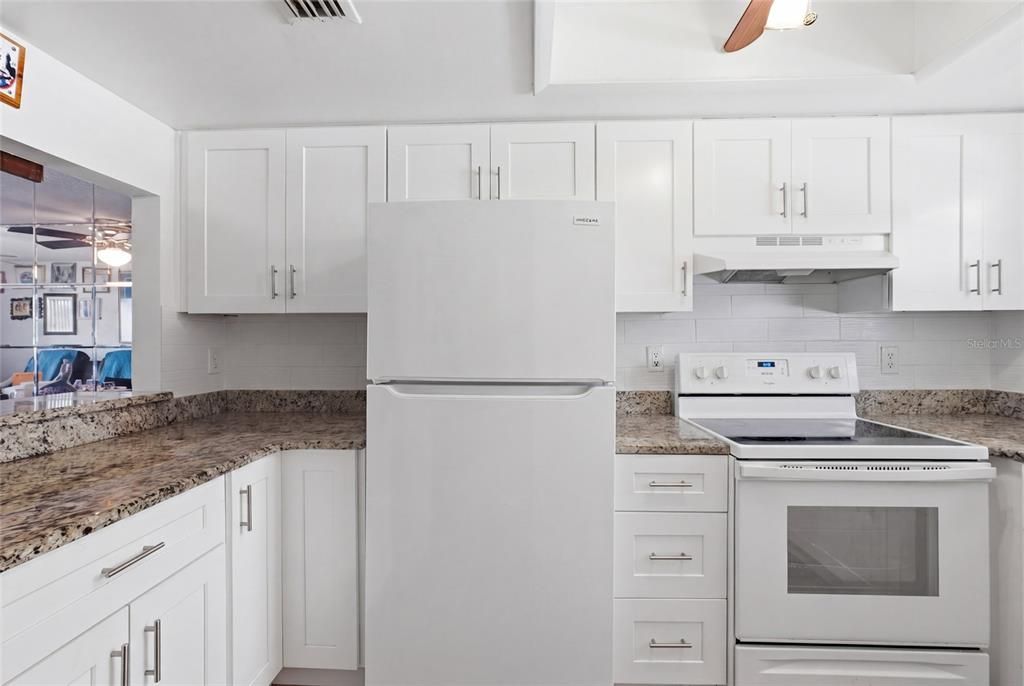En Venta: $230,000 (2 camas, 2 baños, 977 Pies cuadrados)