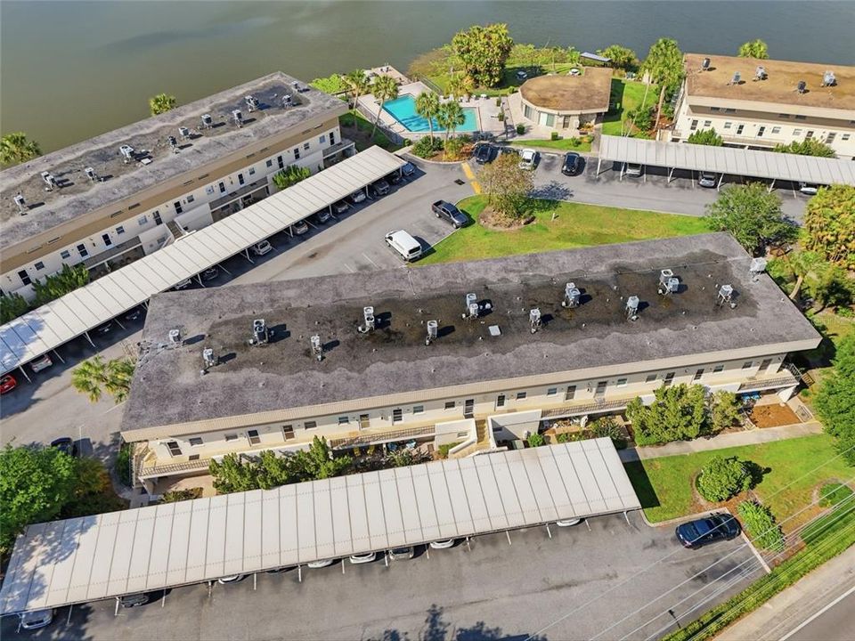En Venta: $230,000 (2 camas, 2 baños, 977 Pies cuadrados)
