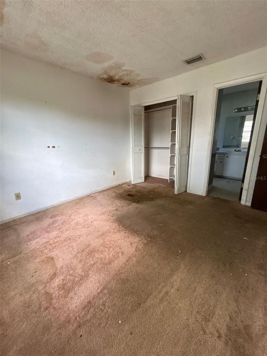 Active With Contract: $250,000 (4 beds, 2 baths, 1420 Square Feet)