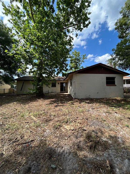 Active With Contract: $250,000 (4 beds, 2 baths, 1420 Square Feet)