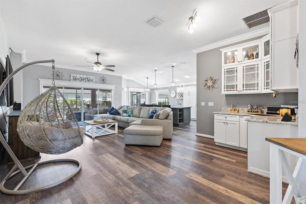 For Sale: $699,000 (3 beds, 2 baths, 1957 Square Feet)