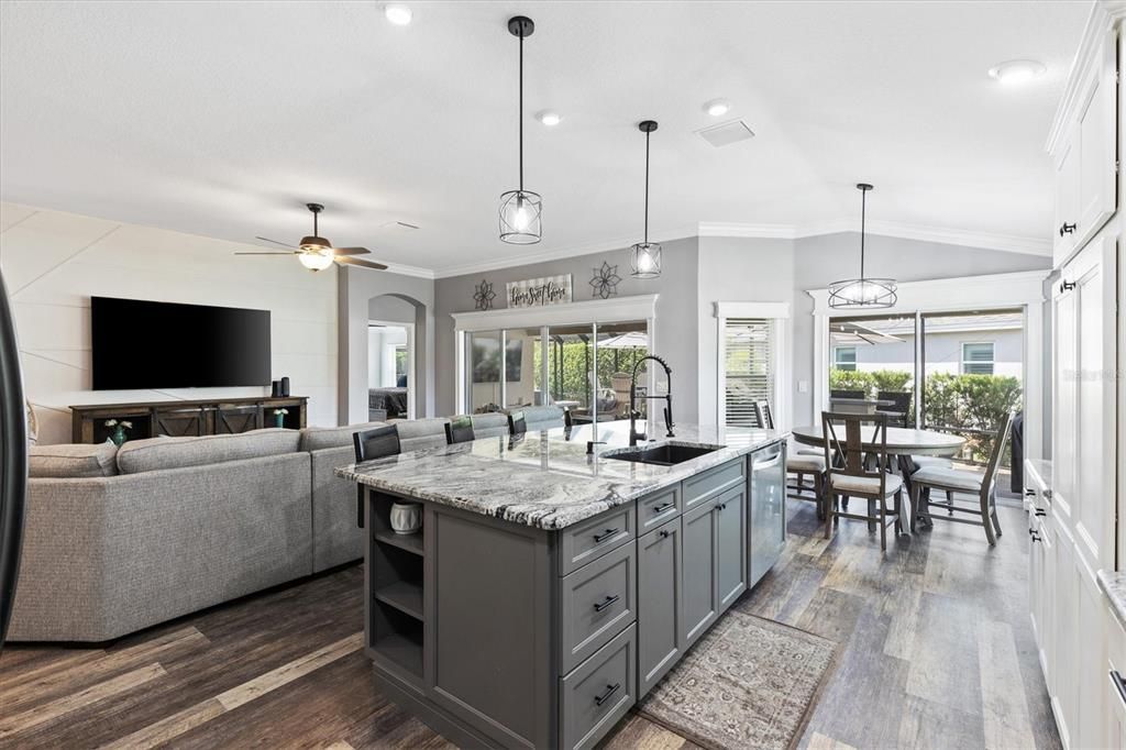 For Sale: $699,000 (3 beds, 2 baths, 1957 Square Feet)