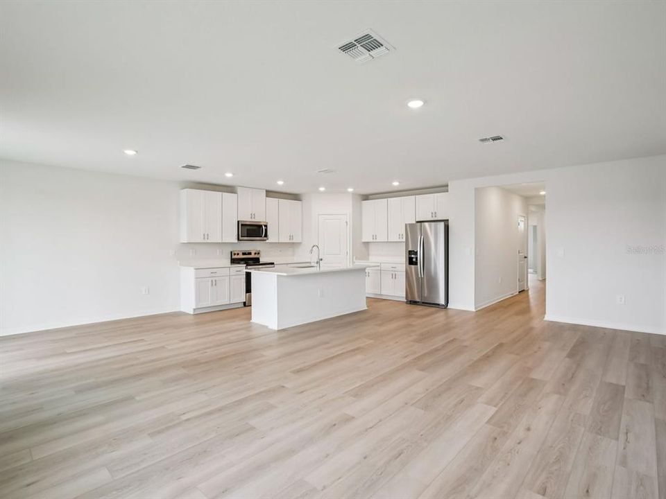 For Sale: $430,020 (4 beds, 3 baths, 2193 Square Feet)