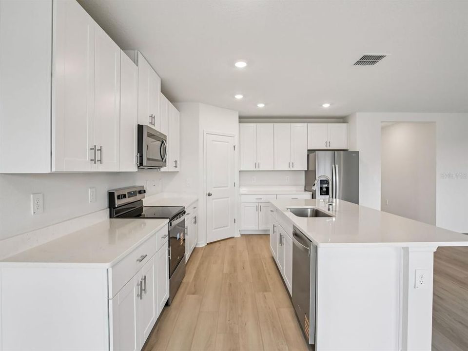 For Sale: $430,020 (4 beds, 3 baths, 2193 Square Feet)