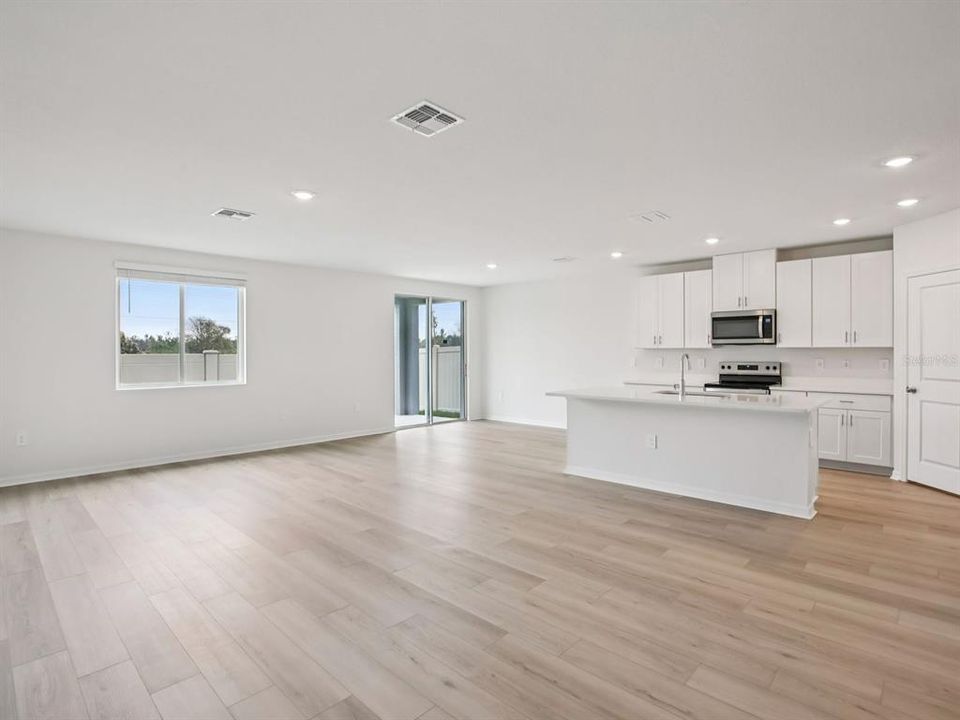 For Sale: $430,020 (4 beds, 3 baths, 2193 Square Feet)