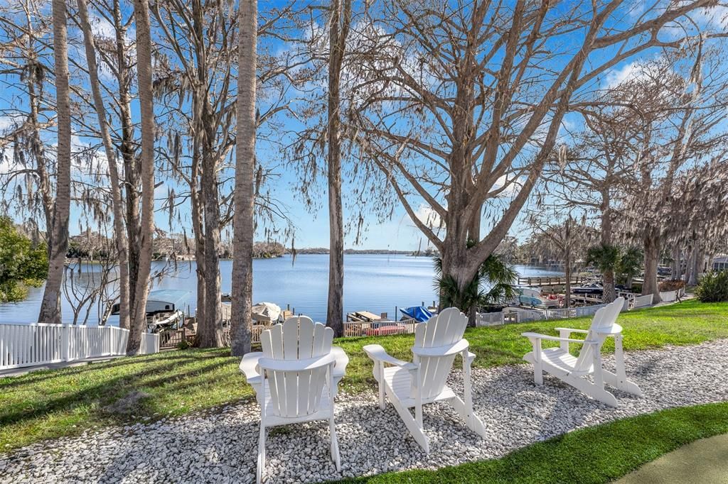 For Sale: $235,000 (1 beds, 1 baths, 612 Square Feet)