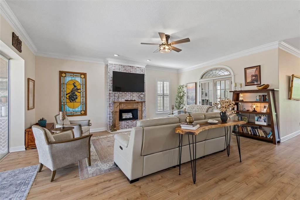 For Sale: $1,399,900 (5 beds, 4 baths, 3780 Square Feet)
