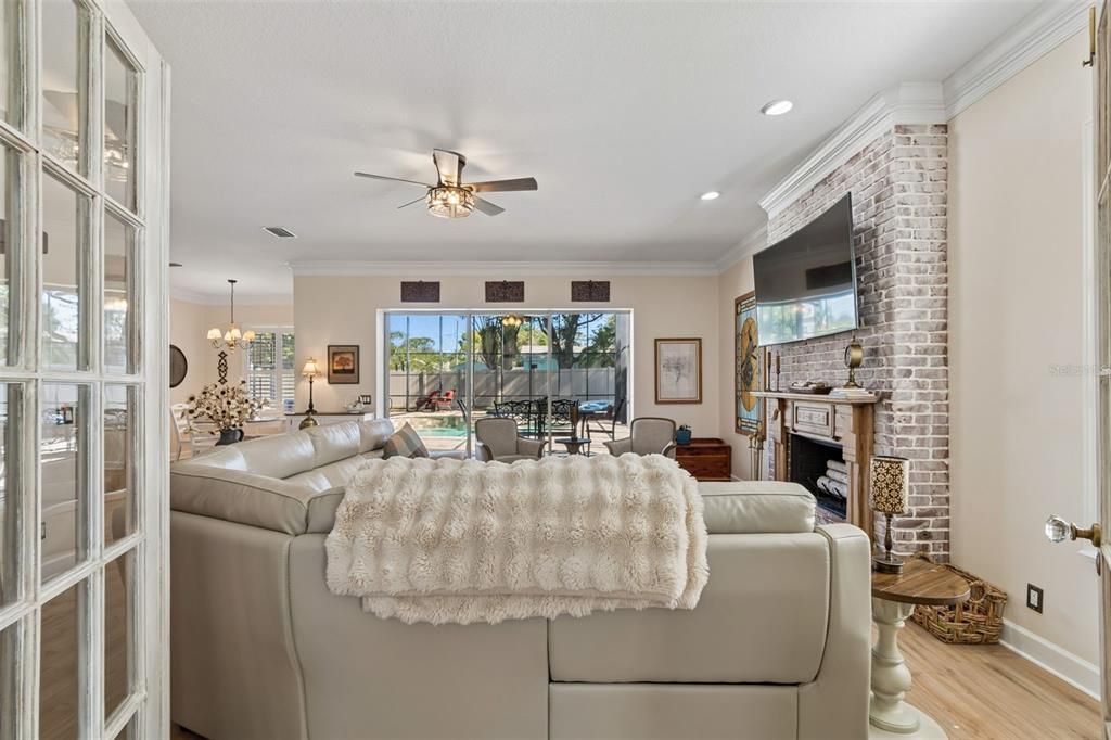 For Sale: $1,399,900 (5 beds, 4 baths, 3780 Square Feet)