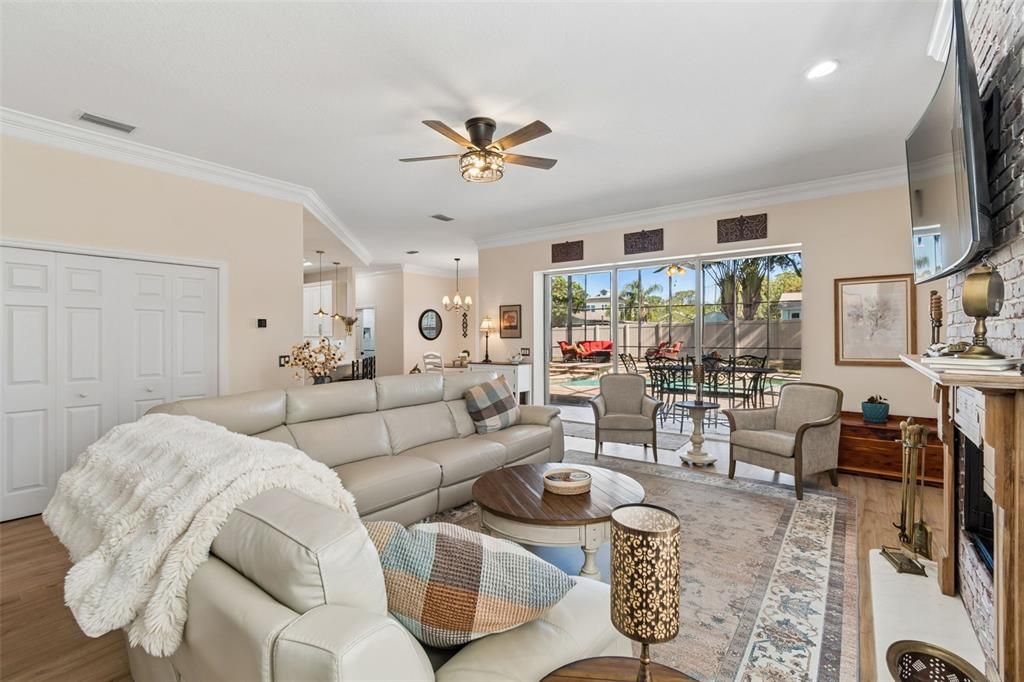 For Sale: $1,399,900 (5 beds, 4 baths, 3780 Square Feet)