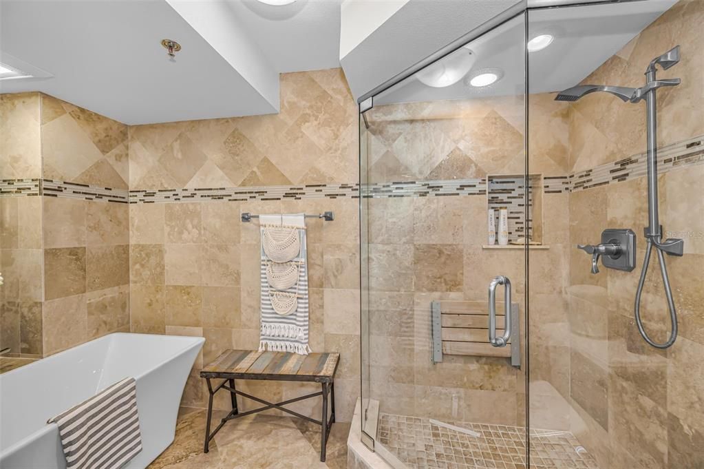 En Venta: $1,100,000 (2 camas, 2 baños, 1610 Pies cuadrados)