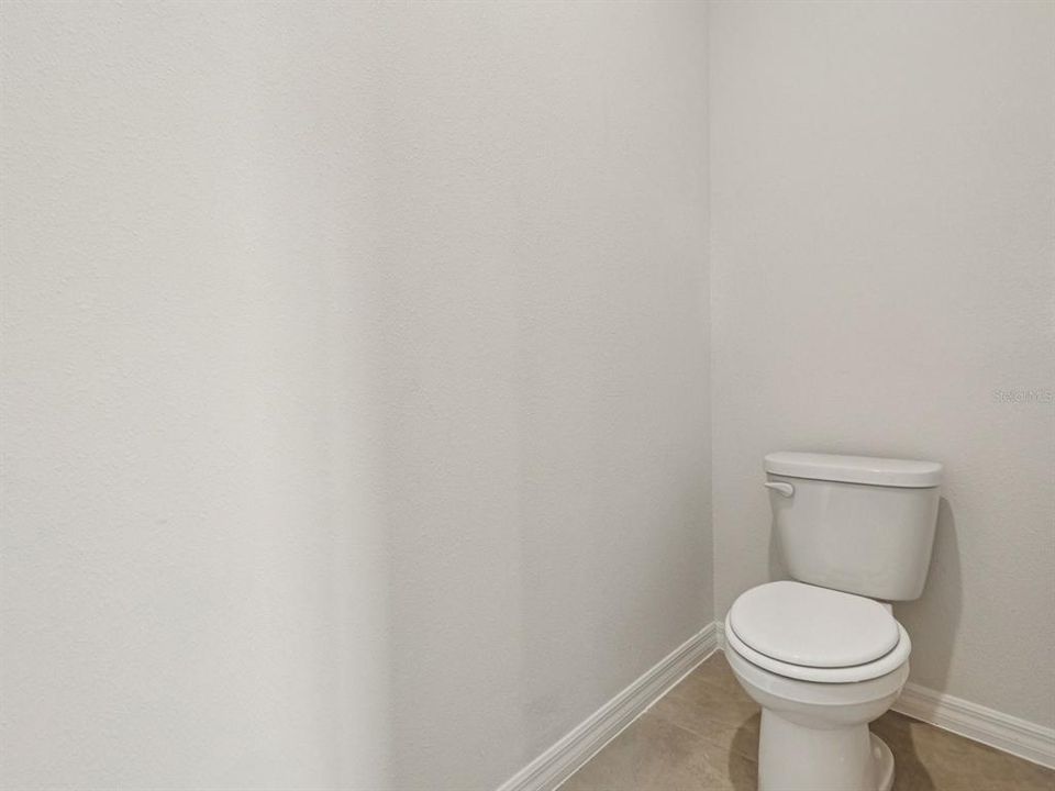 For Sale: $341,050 (4 beds, 3 baths, 1988 Square Feet)