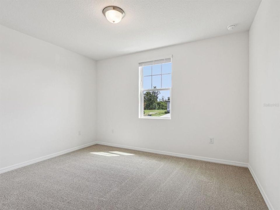 For Sale: $341,050 (4 beds, 3 baths, 1988 Square Feet)