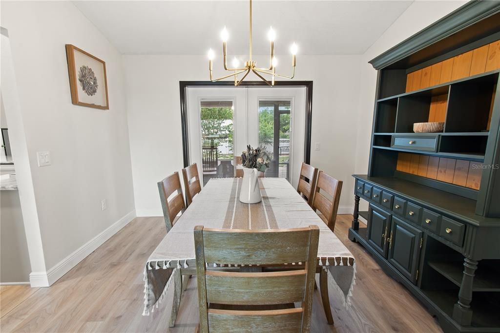 For Sale: $404,999 (3 beds, 2 baths, 1816 Square Feet)