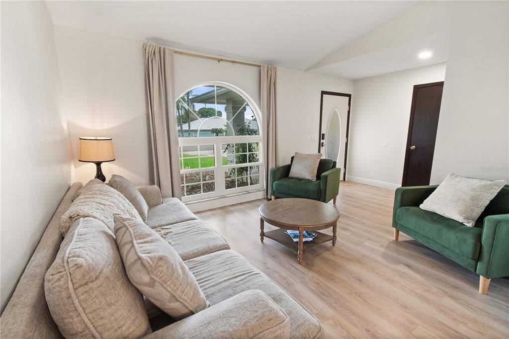 For Sale: $404,999 (3 beds, 2 baths, 1816 Square Feet)