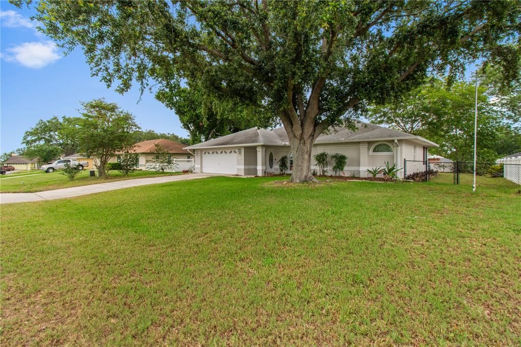 For Sale: $404,999 (3 beds, 2 baths, 1816 Square Feet)