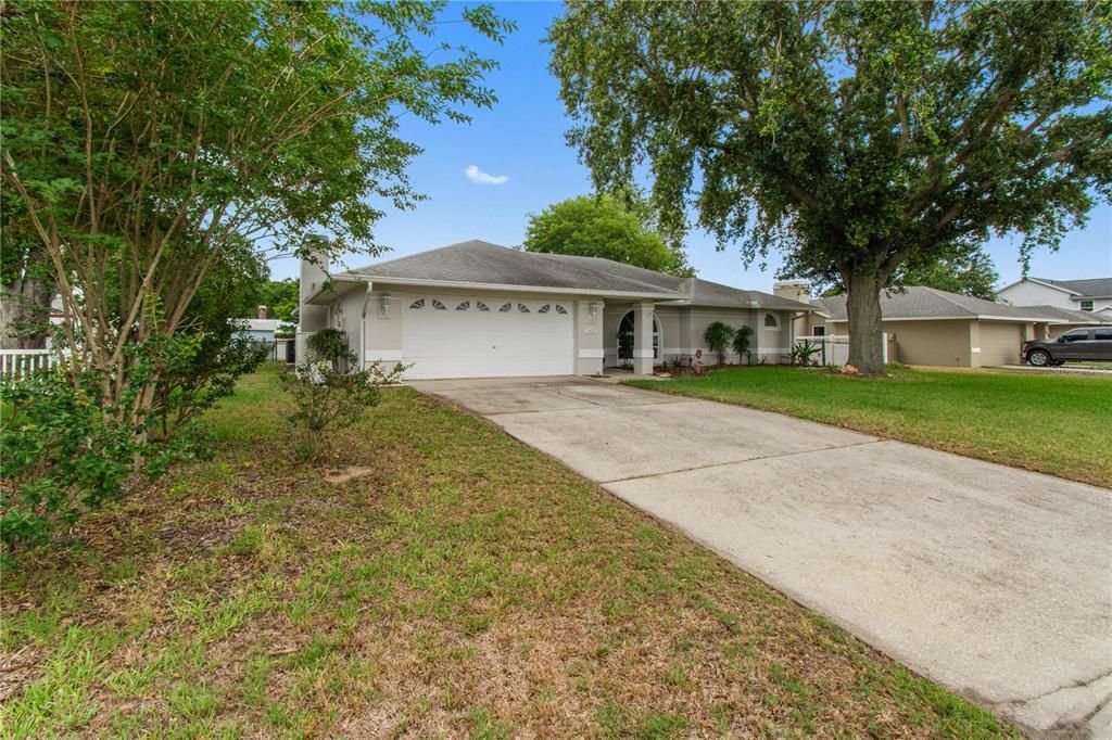 For Sale: $404,999 (3 beds, 2 baths, 1816 Square Feet)