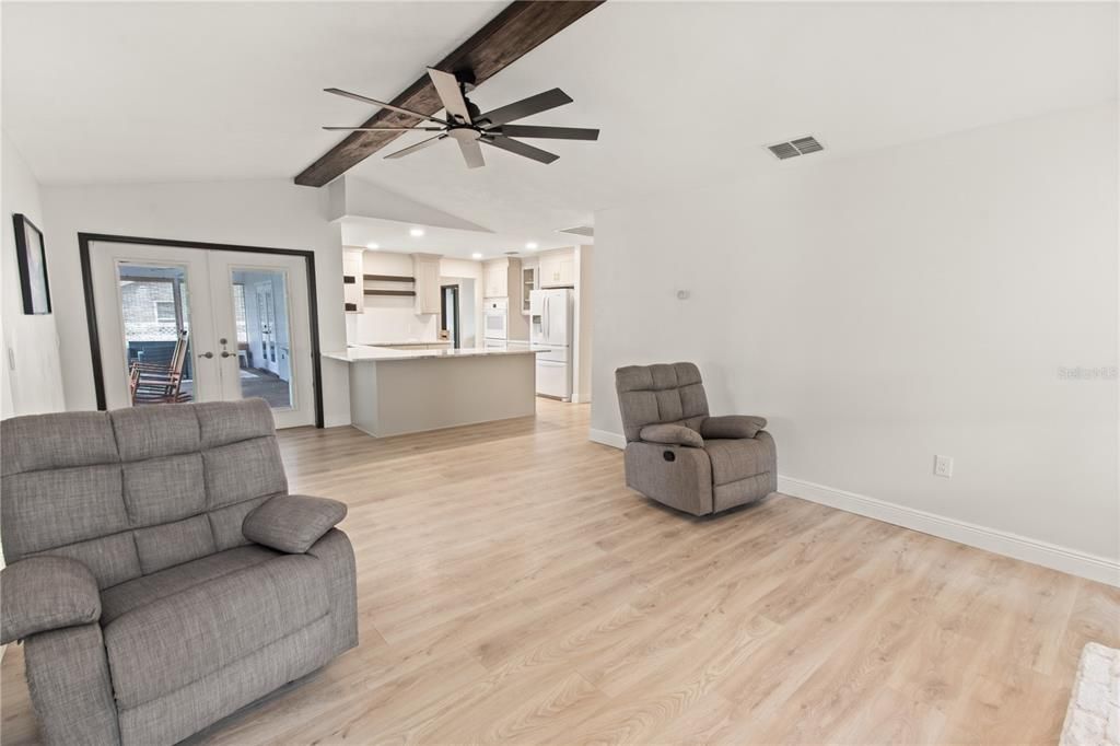 For Sale: $404,999 (3 beds, 2 baths, 1816 Square Feet)
