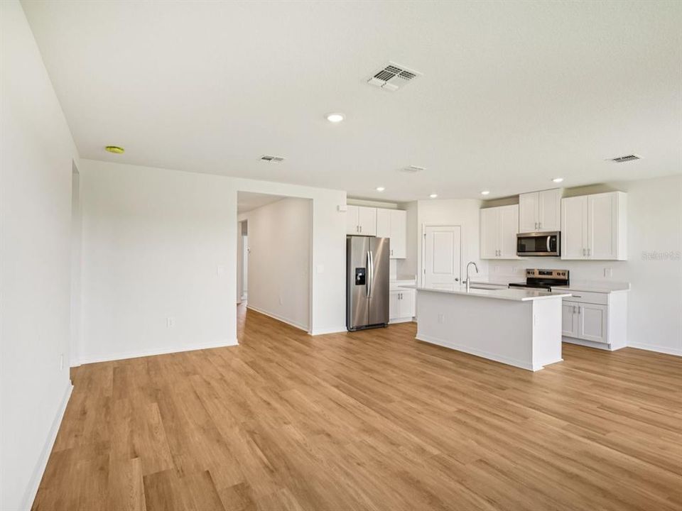 For Sale: $304,880 (3 beds, 2 baths, 1491 Square Feet)