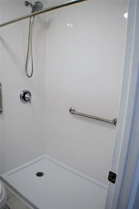 For Sale: $216,000 (2 beds, 1 baths, 1432 Square Feet)