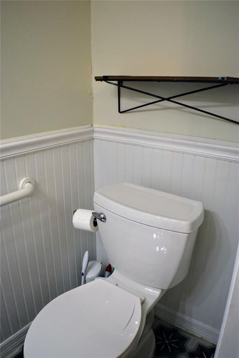 For Sale: $216,000 (2 beds, 1 baths, 1432 Square Feet)
