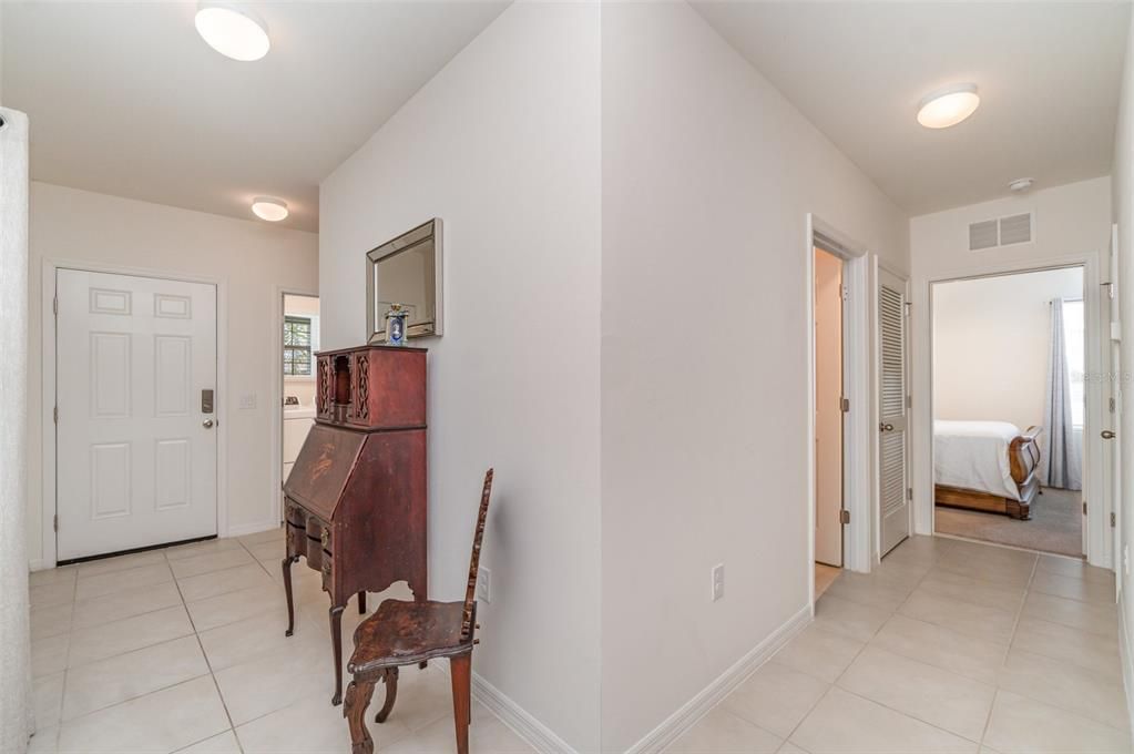 Activo con contrato: $279,900 (3 camas, 2 baños, 1621 Pies cuadrados)