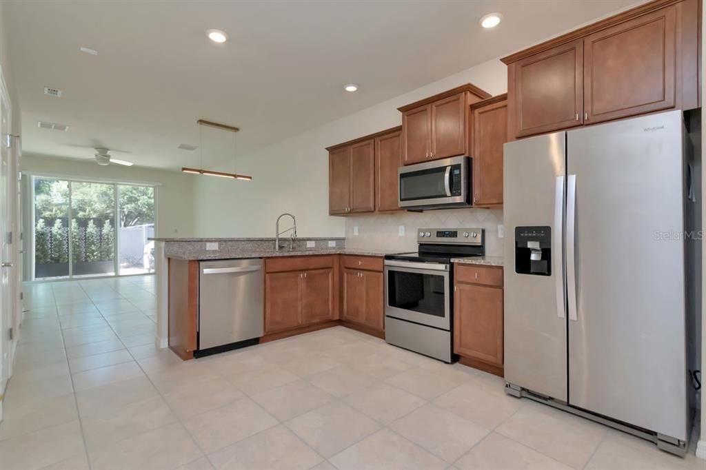For Sale: $285,000 (2 beds, 2 baths, 1588 Square Feet)