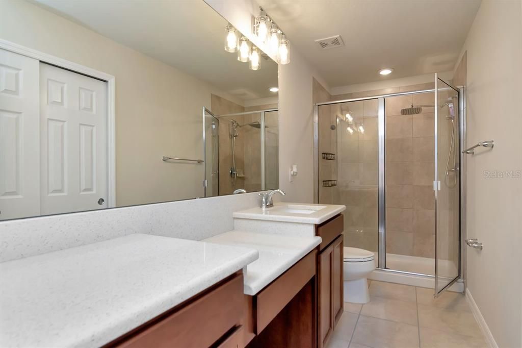 For Sale: $285,000 (2 beds, 2 baths, 1588 Square Feet)