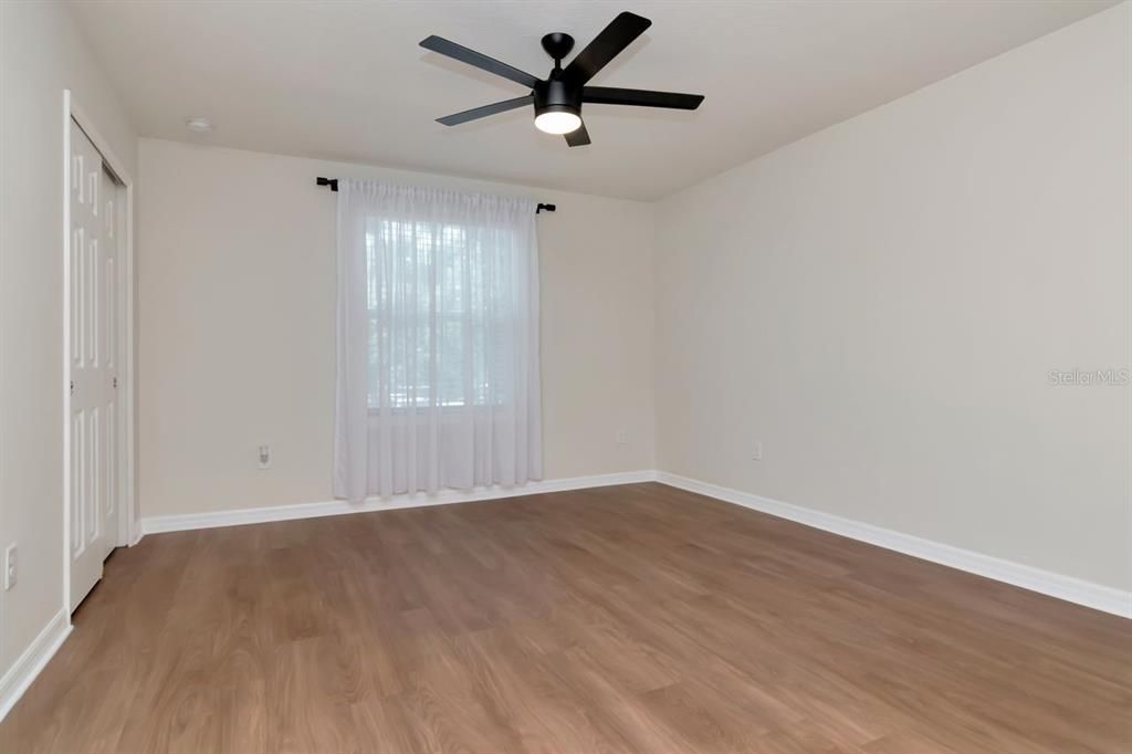 For Sale: $285,000 (2 beds, 2 baths, 1588 Square Feet)