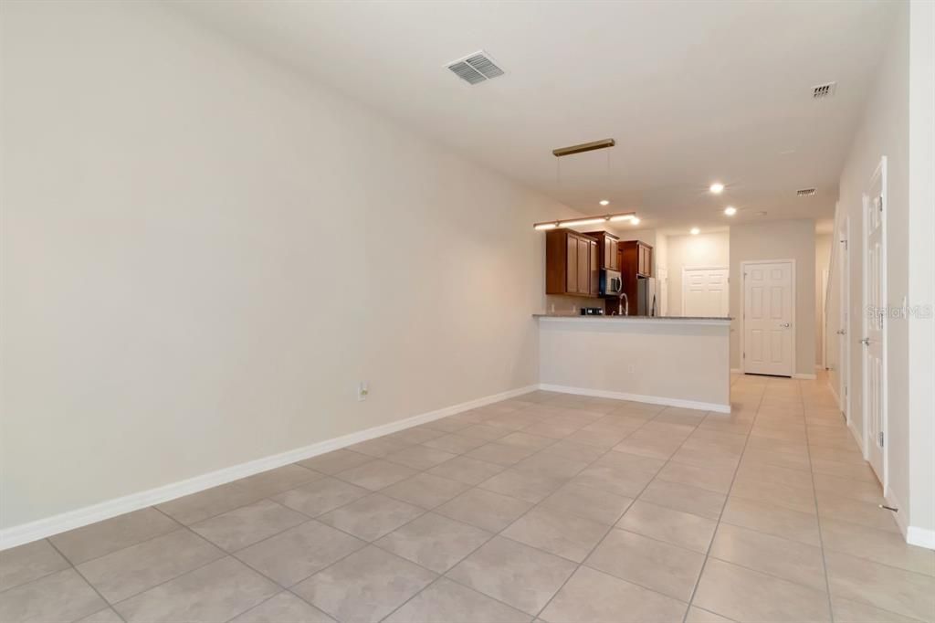 For Sale: $285,000 (2 beds, 2 baths, 1588 Square Feet)