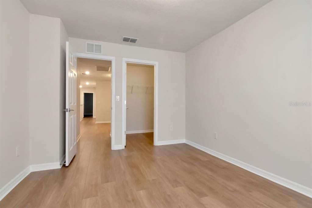 For Sale: $285,000 (2 beds, 2 baths, 1588 Square Feet)