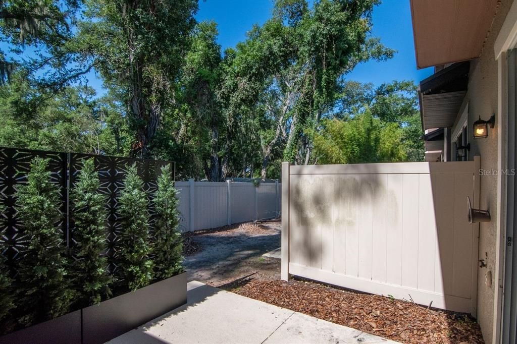 For Sale: $285,000 (2 beds, 2 baths, 1588 Square Feet)