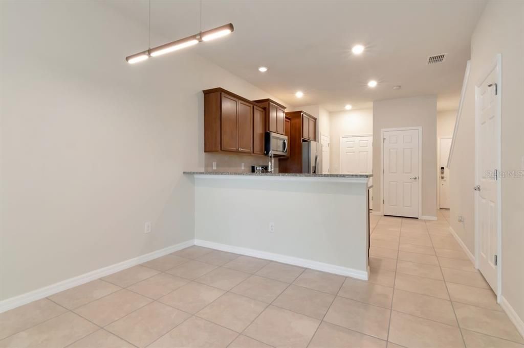 For Sale: $285,000 (2 beds, 2 baths, 1588 Square Feet)