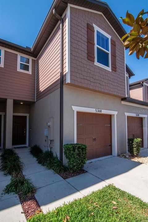 For Sale: $285,000 (2 beds, 2 baths, 1588 Square Feet)