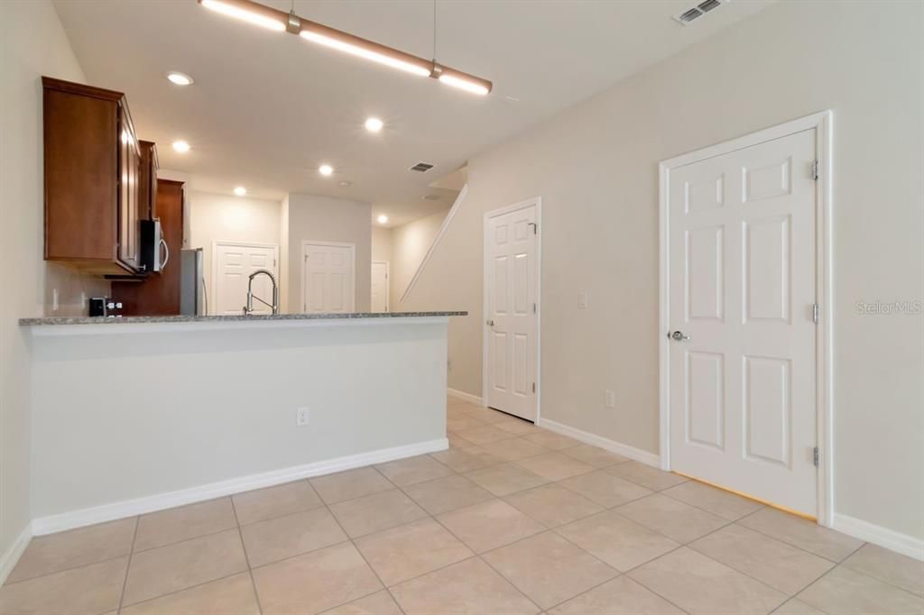For Sale: $285,000 (2 beds, 2 baths, 1588 Square Feet)
