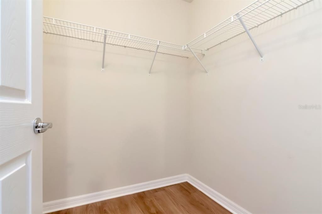 For Sale: $285,000 (2 beds, 2 baths, 1588 Square Feet)