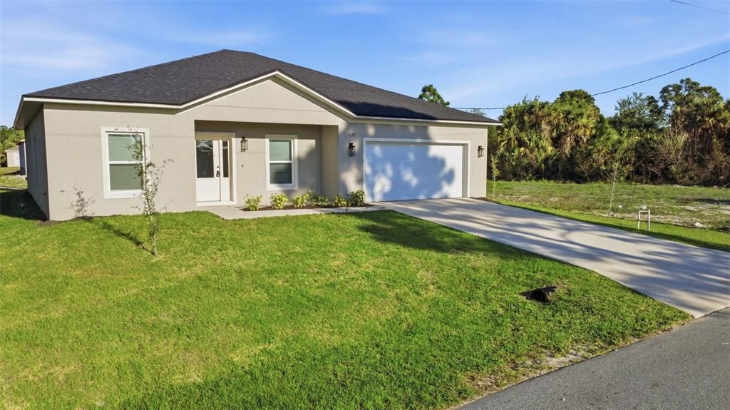 For Rent: $2,000 (3 beds, 2 baths, 1650 Square Feet)
