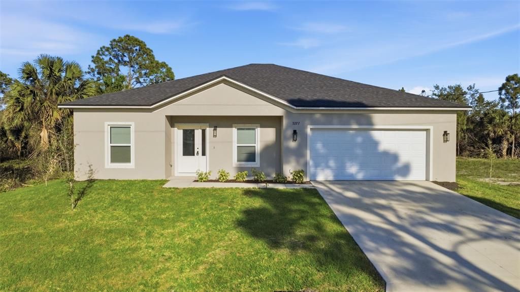 For Rent: $2,000 (3 beds, 2 baths, 1650 Square Feet)