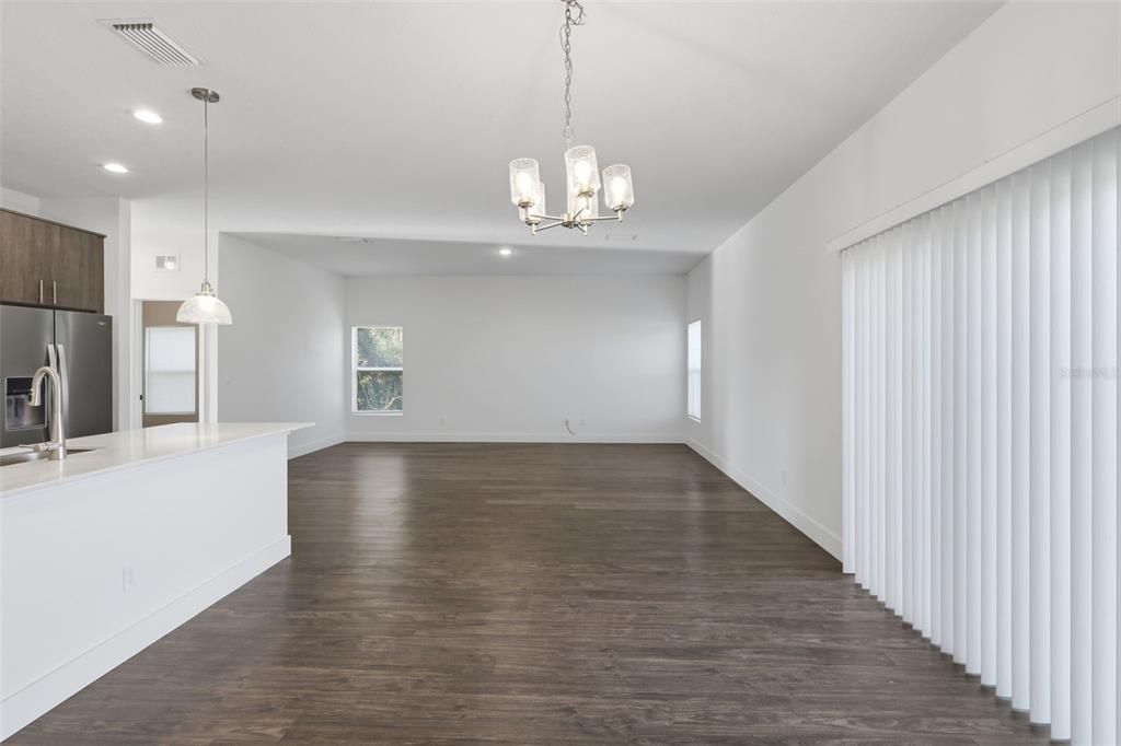For Rent: $2,000 (3 beds, 2 baths, 1650 Square Feet)