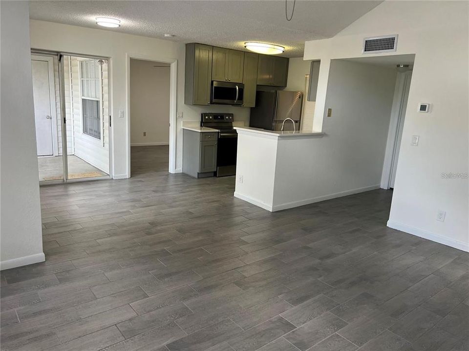 For Rent: $1,775 (2 beds, 2 baths, 1067 Square Feet)