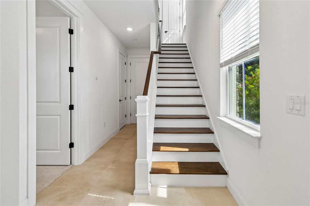 En Venta: $598,990 (4 camas, 3 baños, 2025 Pies cuadrados)